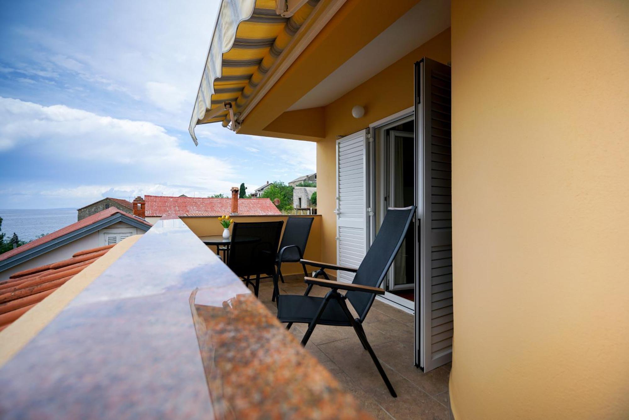 Apartments Osljak Preko Dış mekan fotoğraf